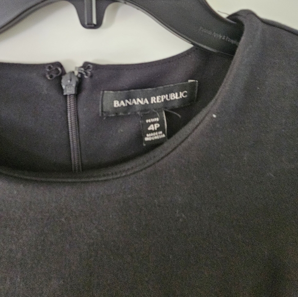 Banana Republic black dress - Picture 4 of 5